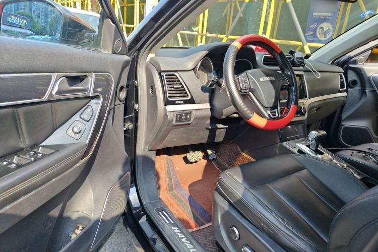 Used Haval H6 Coupe 2017 Red-Label 2.0T Automatic Two-Wheel Drive Elite Model Driver Seat