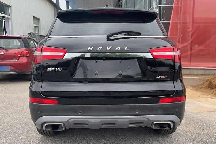 Used Haval H6 Coupe 2017 Red Label 2.0T Automatic Two-Wheel Drive Prestige Model Exterior 4