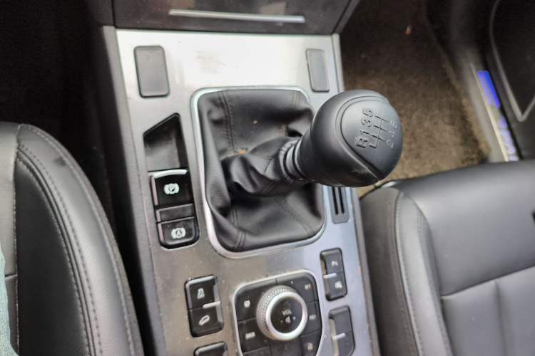 Used Haval H6 Coupe 2017 Red Label 2.0T Manual Two-Wheel Drive Elite Model Gear Lever
