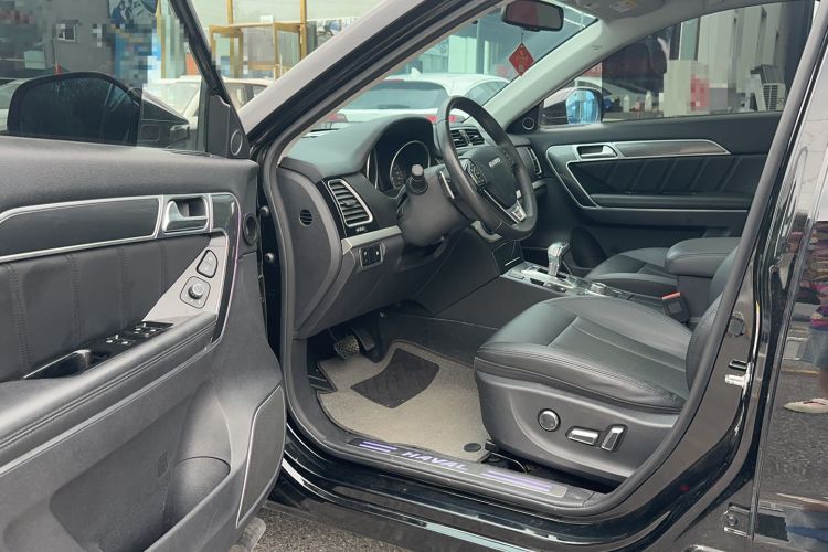 Used Haval H6 Coupe 2017 Red Label 2.0T Automatic Two-Wheel Drive Prestige Model Interior 2