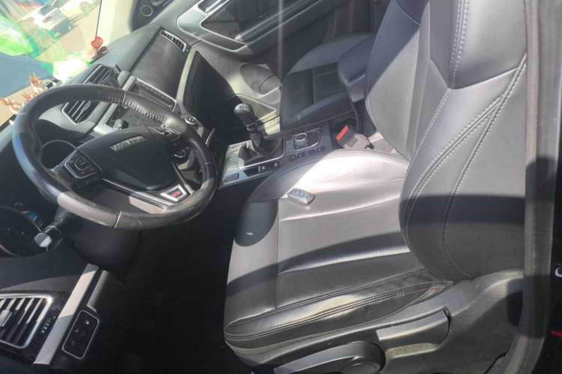 Used Haval H6 Coupe 2017 Red Label 2.0T Manual Two-Wheel-Drive Urban Model Left Front Seat