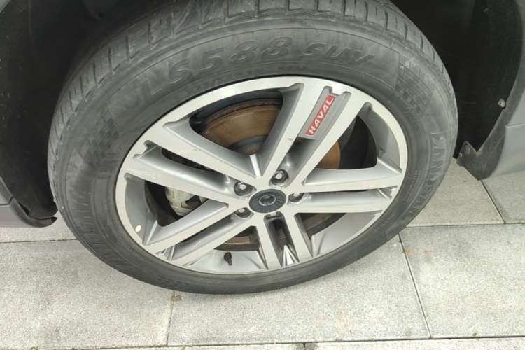 Used Haval H6 Coupe 2017 Red-Label 2.0T Automatic Two-Wheel Drive Elite Model Left Front Wheel Hub