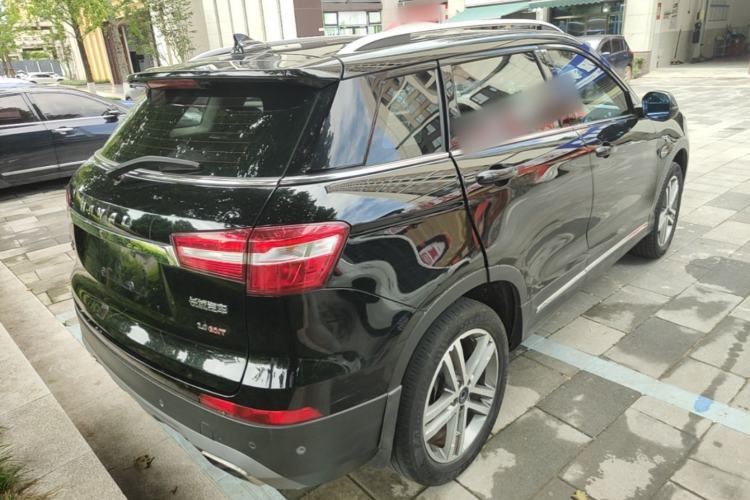 Used Haval H6 Coupe 2017 Red-Label 2.0T Automatic Two-Wheel Drive Elite Model Rear Right 45 Deg