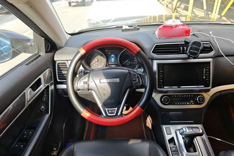 Used Haval H6 Coupe 2017 Red-Label 2.0T Automatic Two-Wheel Drive Elite Model Steering Wheel