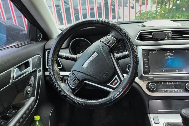 Used Haval H6 Coupe 2017 Red Label 2.0T Manual Two-Wheel Drive Elite Model Steering Wheel