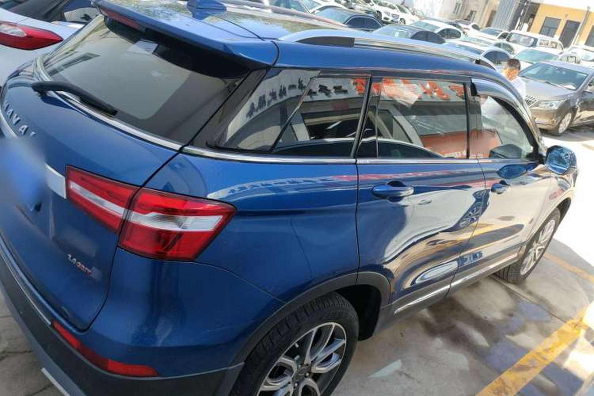 Used Haval H6 Coupe 2017 Red-Label 2.0T Automatic Two-Wheel Drive Urban Model Exterior 3