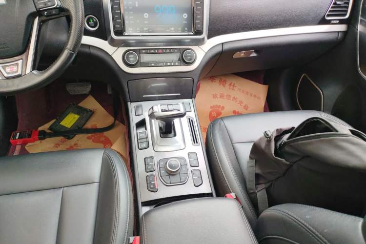 Used Haval H6 Coupe 2017 Red-Label 2.0T Automatic Two-Wheel Drive Elite Model Gear Lever