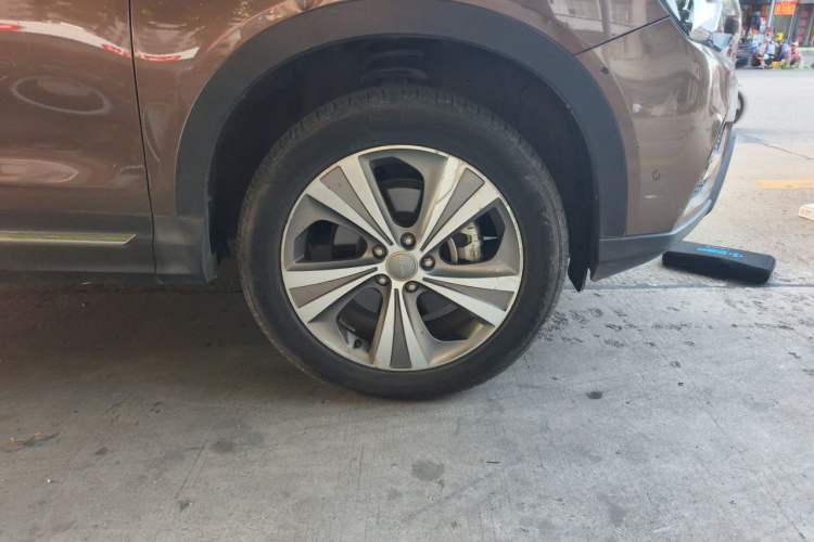 Used Haval H6 Coupe 2017 Blue Label 2.0T Automatic Two-Wheel Drive Elite Model Right Front Wheel Hub