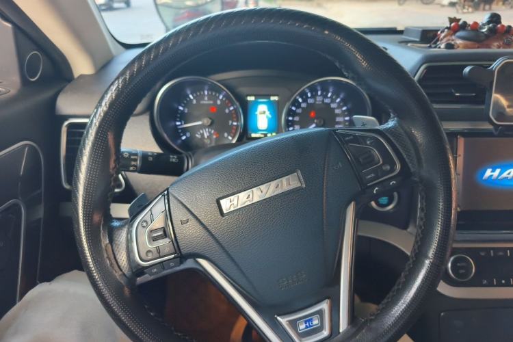Used Haval H6 Coupe 2017 Blue Label 2.0T Automatic Two-Wheel Drive Elite Model Steering Wheel