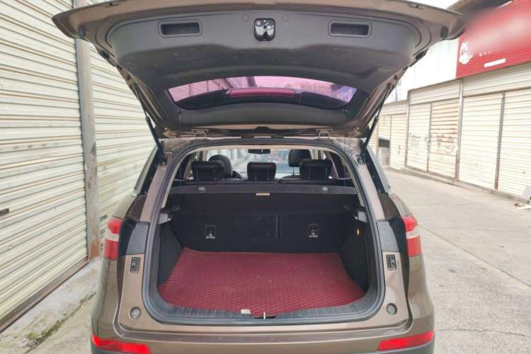 Used Haval H6 Coupe 2017 Red-Label 2.0T Automatic Two-Wheel Drive Elite Model Trunk
