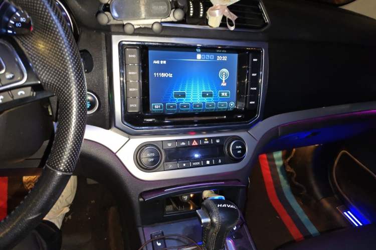 Used Haval H6 Coupe 2017 Blue Label 2.0T Automatic Two-Wheel Drive Elite Model Audio And AC Panel