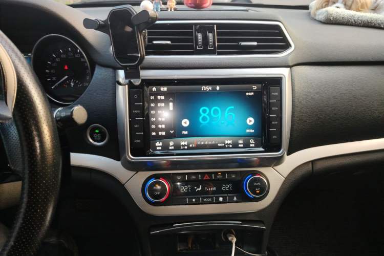 Used Haval H6 Coupe 2017 Red-Label 2.0T Automatic Two-Wheel Drive Elite Model Audio And AC Panel