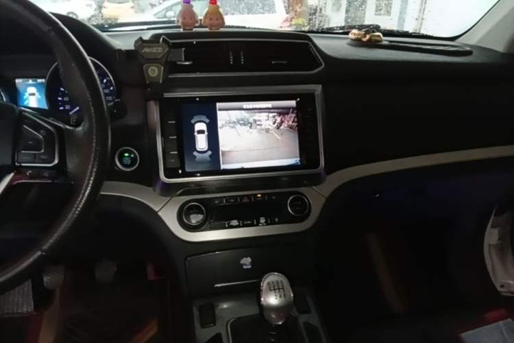 Used Haval H6 Coupe 2017 Red Label 2.0T Manual Two-Wheel Drive Elite Model Audio And AC Panel