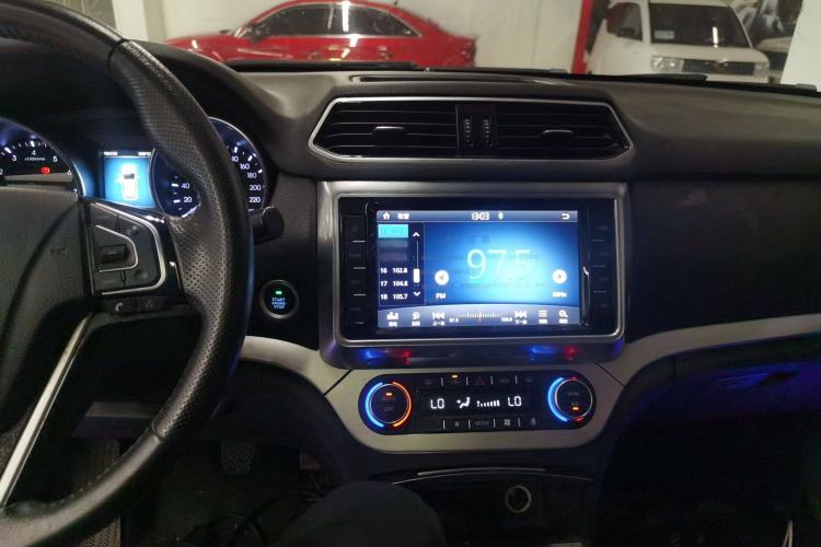 Used Haval H6 Coupe 2017 Red Label 2.0T Manual Two-Wheel Drive Elite Model Audio And AC Panel
