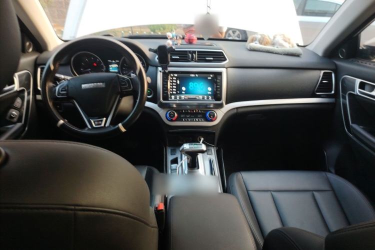 Used Haval H6 Coupe 2017 Red-Label 2.0T Automatic Two-Wheel Drive Elite Model Center Console