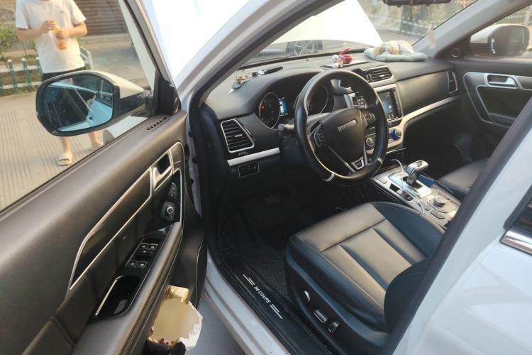 Used Haval H6 Coupe 2017 Red-Label 2.0T Automatic Two-Wheel Drive Elite Model Driver Seat
