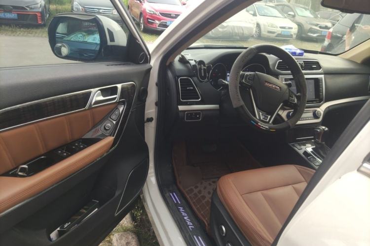 Used Haval H6 Coupe 2017 Blue Label 2.0T Automatic Two-Wheel Drive Prestige Model Driver Seat