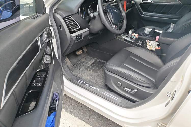 Used Haval H6 Coupe 2017 Red-Label 2.0T Automatic Two-Wheel Drive Elite Model Driver Seat