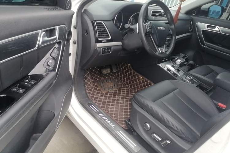 Used Haval H6 Coupe 2017 Red-Label 2.0T Automatic Two-Wheel Drive Elite Model Driver Seat