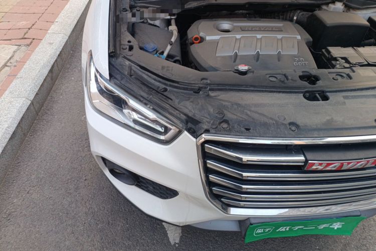 Used Haval H6 Coupe 2017 Red Label 2.0T Automatic Two-Wheel Drive Prestige Model Engine Bay Right