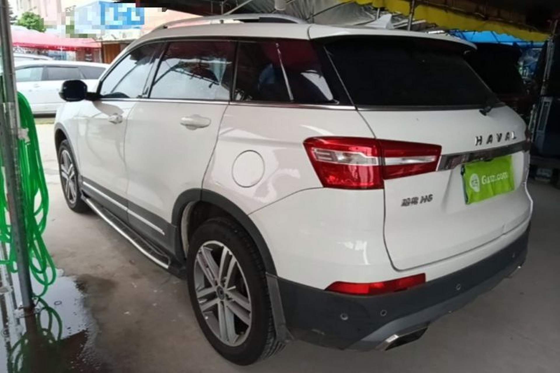 Used Haval H6 Coupe 2017 Red Label 2.0T Manual Two-Wheel Drive Elite Model Exterior 2
