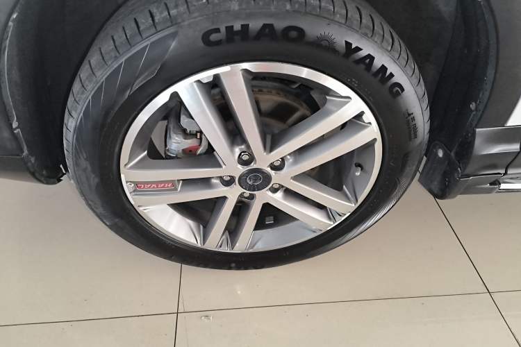 Used Haval H6 Coupe 2017 Red Label 2.0T Automatic Two-Wheel Drive Prestige Model Exterior 4