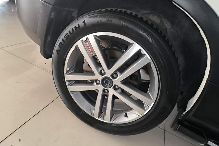 Used Haval H6 Coupe 2017 Red Label 2.0T Automatic Two-Wheel Drive Prestige Model Exterior 5