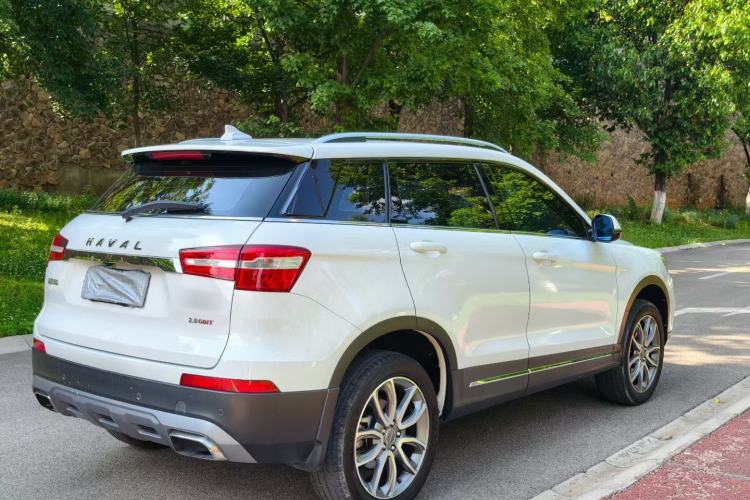 Used Haval H6 Coupe 2017 Red-Label 2.0T Automatic Two-Wheel Drive Urban Model Exterior 5