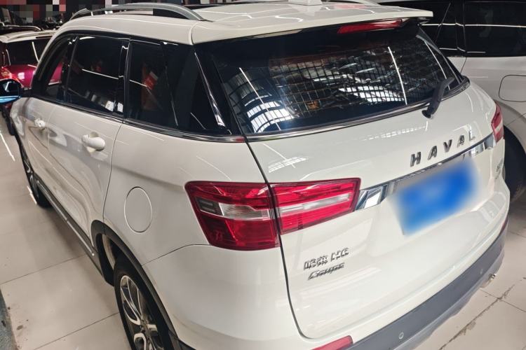 Used Haval H6 Coupe 2017 Red-Label 2.0T Automatic Two-Wheel Drive Urban Model Exterior 5