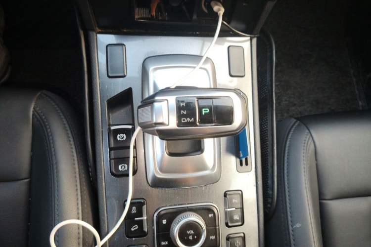 Used Haval H6 Coupe 2017 Red-Label 2.0T Automatic Two-Wheel Drive Elite Model Gear Lever