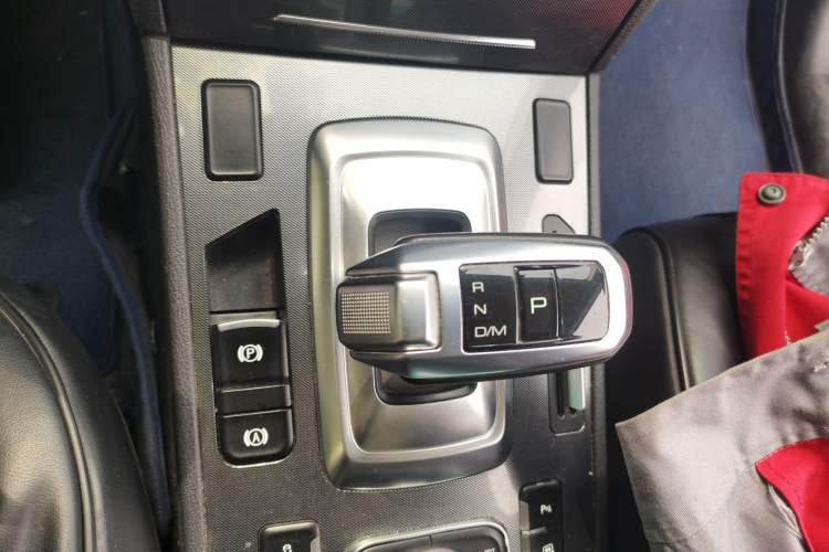 Used Haval H6 Coupe 2017 Red-Label 2.0T Automatic Two-Wheel Drive Elite Model Gear Lever
