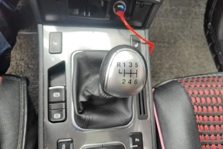 Used Haval H6 Coupe 2017 Red-Label Diesel 2.0T Manual 4x4 Elite Model China V Standard Gear Lever