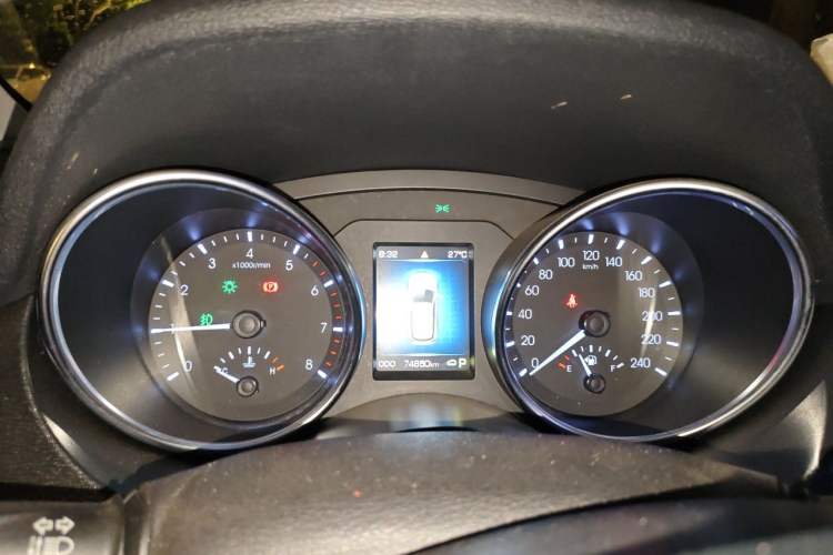 Used Haval H6 Coupe 2017 Blue Label 2.0T Automatic Two-Wheel Drive Elite Model Instrument Cluster
