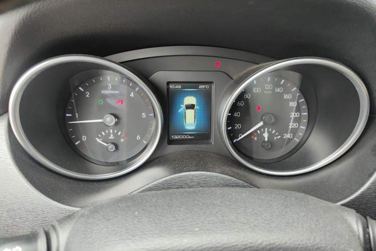 Used Haval H6 Coupe 2017 Red-Label Diesel 2.0T Manual 4x4 Elite Model China V Standard Instrument Cluster