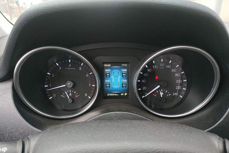 Used Haval H6 Coupe 2017 Red Label 2.0T Automatic Two-Wheel Drive Prestige Model Instrument Cluster
