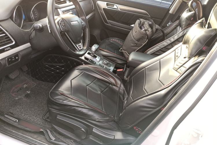 Used Haval H6 Coupe 2017 Red-Label 2.0T Automatic Two-Wheel Drive Urban Model Left Front Seat