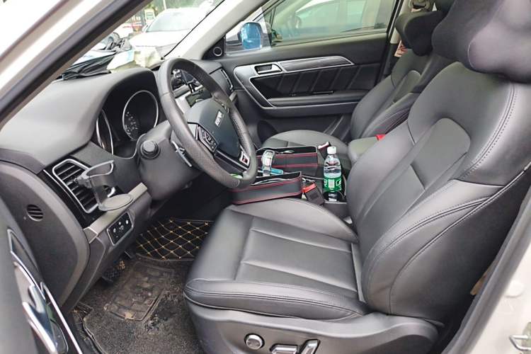 Used Haval H6 Coupe 2017 Red-Label 2.0T Automatic Two-Wheel Drive Elite Model Left Front Seat