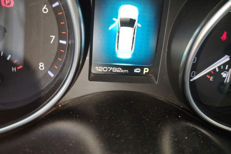 Used Haval H6 Coupe 2017 Red-Label 2.0T Automatic Two-Wheel Drive Elite Model Odometer Close Up