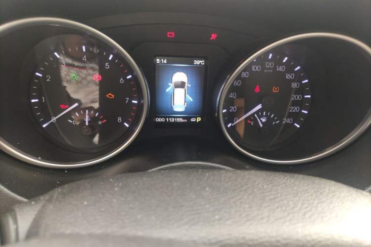 Used Haval H6 Coupe 2017 Blue Label 2.0T Automatic Two-Wheel Drive Prestige Model Odometer Close Up