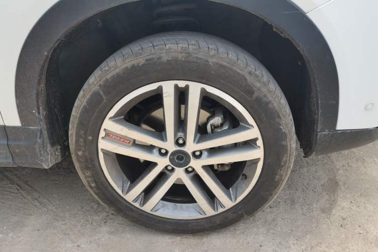Used Haval H6 Coupe 2017 Red-Label 2.0T Automatic Two-Wheel Drive Elite Model Right Front Wheel Hub