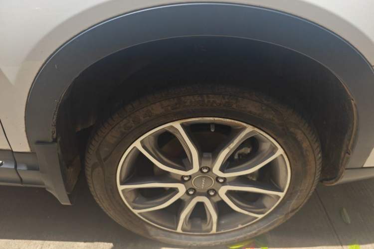 Used Haval H6 Coupe 2017 Red-Label 2.0T Automatic Two-Wheel Drive Urban Model Right Front Wheel Hub