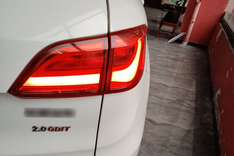 Used Haval H6 Coupe 2017 Blue Label 2.0T Automatic Two-Wheel Drive Elite Model Right Rear Taillight