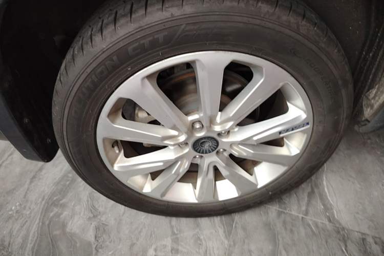 Used Haval H6 Coupe 2017 Blue Label 2.0T Automatic Two-Wheel Drive Elite Model Right Rear Wheel Hub