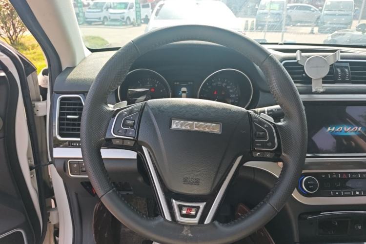 Used Haval H6 Coupe 2017 Red-Label 2.0T Automatic Two-Wheel Drive Elite Model Steering Wheel