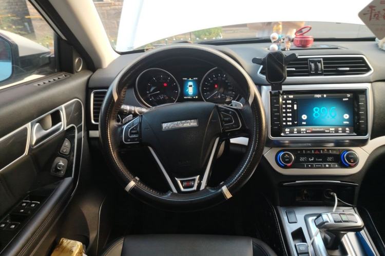 Used Haval H6 Coupe 2017 Red-Label 2.0T Automatic Two-Wheel Drive Elite Model Steering Wheel