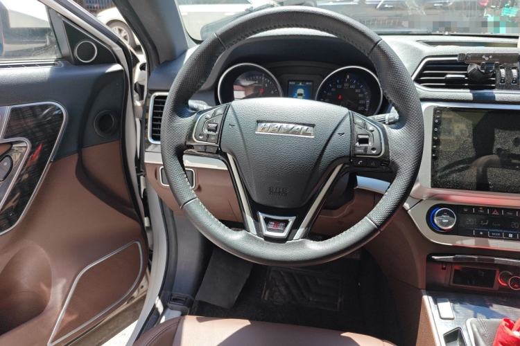 Used Haval H6 Coupe 2017 Red Label 2.0T Manual Two-Wheel-Drive Urban Model Steering Wheel