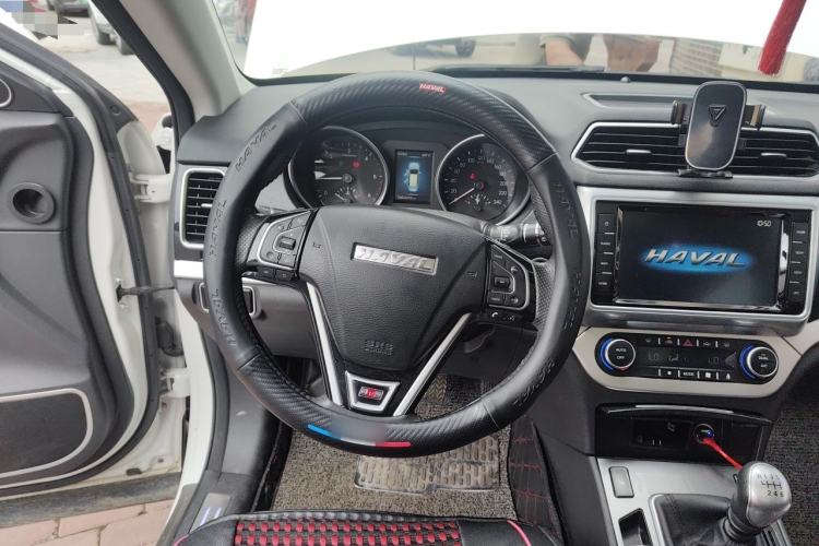Used Haval H6 Coupe 2017 Red-Label Diesel 2.0T Manual 4x4 Elite Model China V Standard Steering Wheel