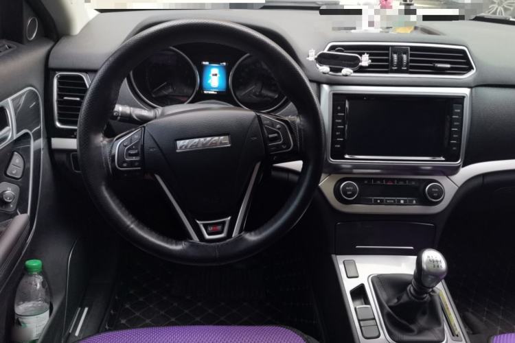 Used Haval H6 Coupe 2017 Red Label 2.0T Manual Two-Wheel-Drive Urban Model Steering Wheel