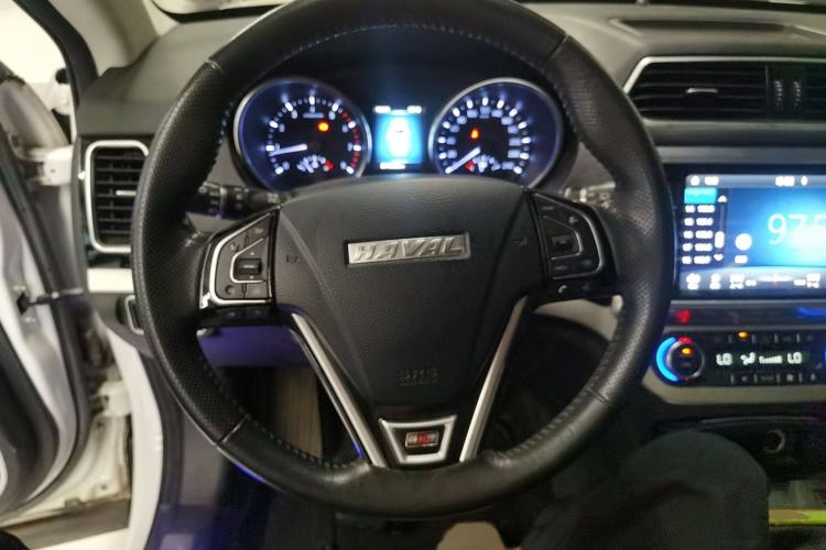 Used Haval H6 Coupe 2017 Red Label 2.0T Manual Two-Wheel Drive Elite Model Steering Wheel