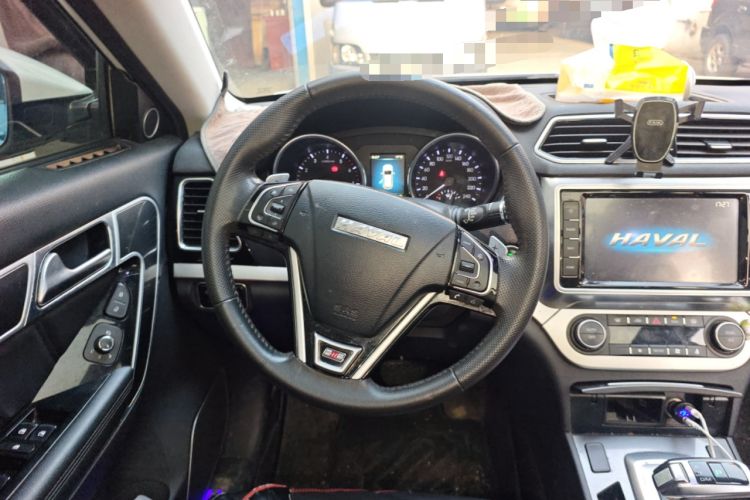 Used Haval H6 Coupe 2017 Red-Label 2.0T Automatic Two-Wheel Drive Elite Model Steering Wheel